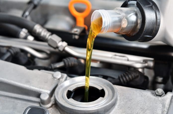 L'huile de moteur : comment la choisir et la changer ?