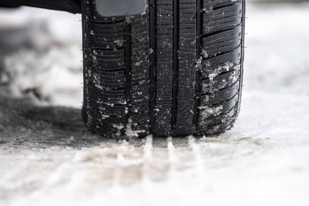 Quels sont les avantages d'un pneu hiver ?